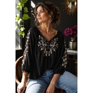 WHBM Embroidered Boho Blouse Black Ivory Cut Out Sleeve Peasant Chain Lace Up Sm